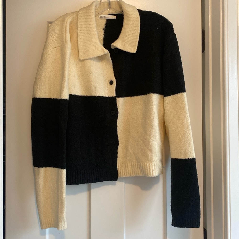 OAK + FORT Black and Cream Colorblock Cardigan